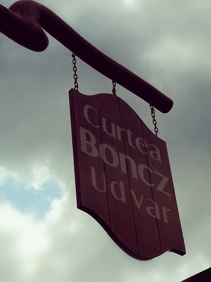 Boncz Udvar プライド エクステリア 写真